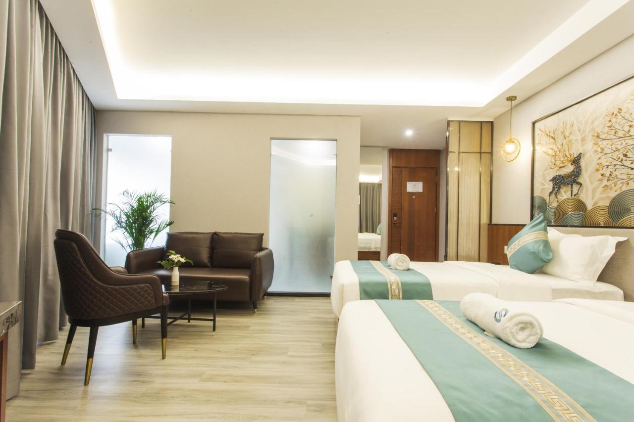 Thapae Twins Hotel Chiang Mai Exterior photo